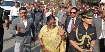 President Droupadi Murmu’s surprise stop in Baridih wins hearts in Jamshedpur