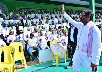 CM Hemant Soren honours Serengsia martyrs, launches 197 projects in West Singhbhum