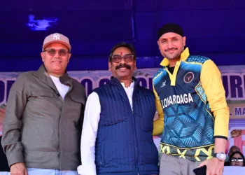 Jharkhand News: Virender Sehwag, Harbhajan attend T20 final in Lohardaga