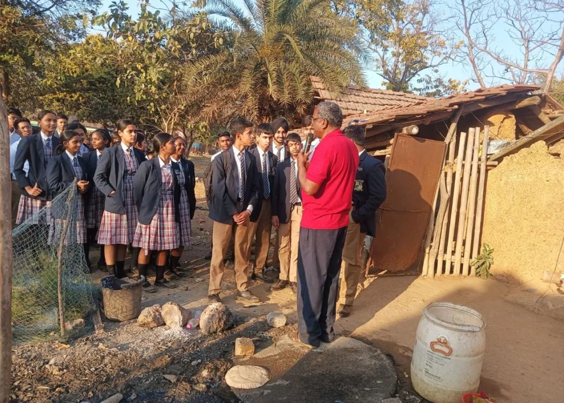 Loyola School Telco students visit Palasbani village, promote community bonding