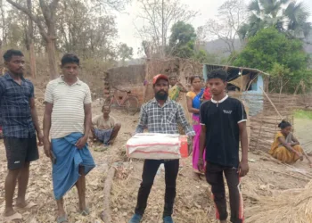 W Singhbhum hospital row: Father carries stillborn baby home in e-rickshaw after ‘no ambulance’