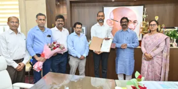 Jharkhand signs MoUs to revive Ranchi bacon factory, boost horticulture