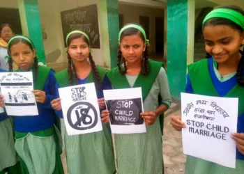 Two Jharkhand teenagers stop their own child marriages by dialling helplines