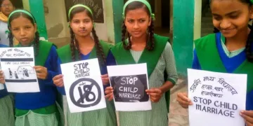 Two Jharkhand teenagers stop their own child marriages by dialling helplines