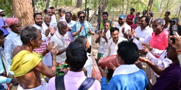 CM Hemant Soren participates in Baha Parv in ancestral village Nemra