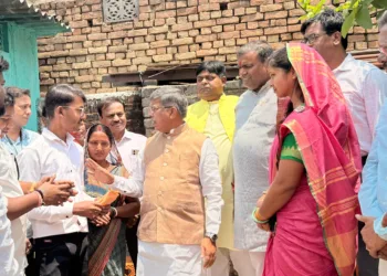 BJP chief Aditya Sahu honours Jharkhand Matric topper, gives ₹1 lakh aid