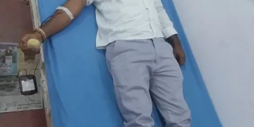 Jharkhand cop donates blood to save child at MMCH Daltonganj