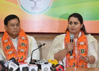 BJP steps up attack on Cong over women’s bill: Sonowal, Shreyasi lead Ranchi presser