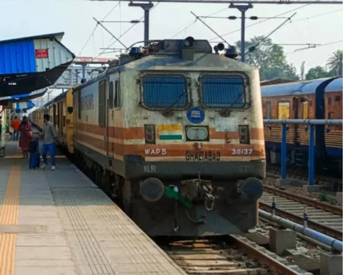 Adra rail block disrupts train services; several trains cancelled, routes diverted