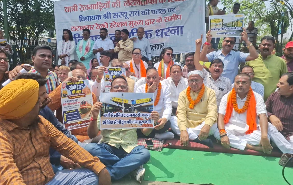 Jharkhand JD(U) MLA Saryu Roy takes on Railways over chronic delays at Tatanagar