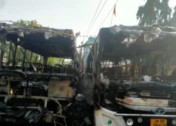 Midnight fire guts two buses in Jamshedpur’s Mango area