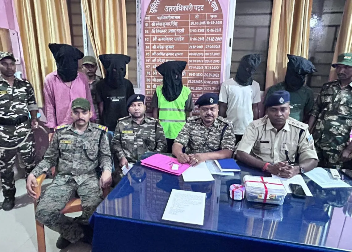 Minor among six held with brown sugar in Latehar