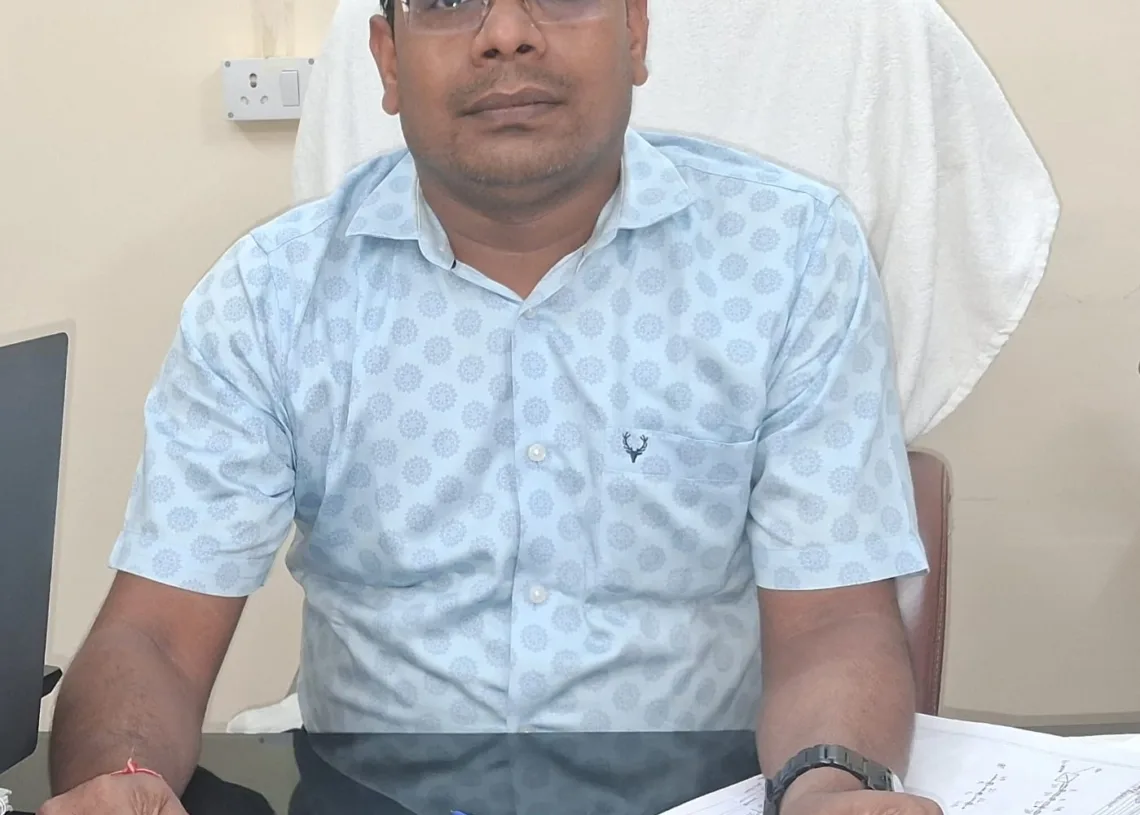 Jharkhand: Electricity deptt urges people not to dump garbage beneath transformers
