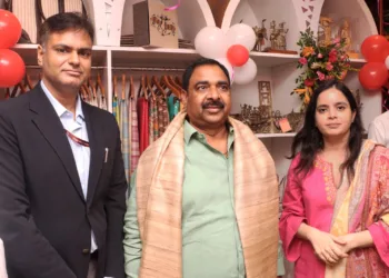 Industries minister inaugurates Jharcraft’s new emporium in Kolkata