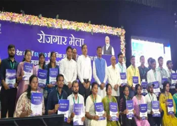 PM Modi hands over 51,000 job letters, 132 get appointments in Ranchi