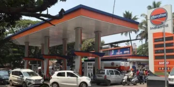 Petrol crosses Rs 105, diesel breaches Rs 100 mark in Jamshedpur