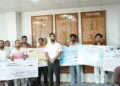 8 Good Samaritans honoured in Palamu for saving road accident victims