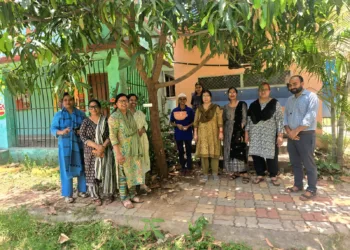 College girls hang earthen water pots for birds amid severe heatwave in Daltonganj