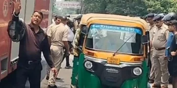 Biker killed after collision with a fire tender at TMH roundabout in Jamshedpur