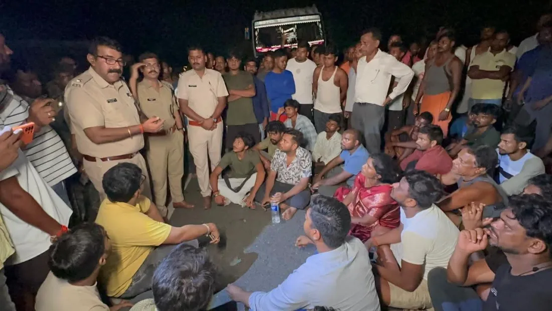 8 band party members killed in Ramgarh road accident after coal truck hits passenger vehicle