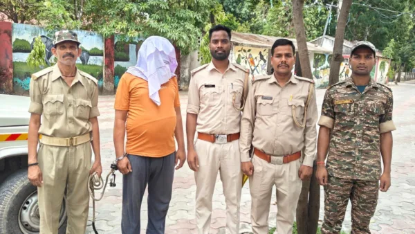 Jharkhand: Forest patrol foils firewood smuggling bid in Palamu, one arrested