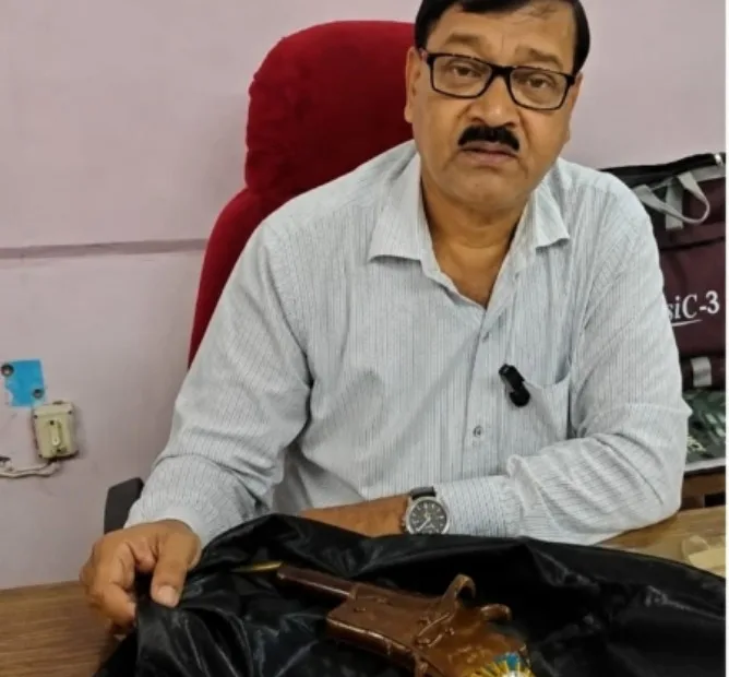 Jamshedpur student brings pistol, live rounds to college; police launch probe