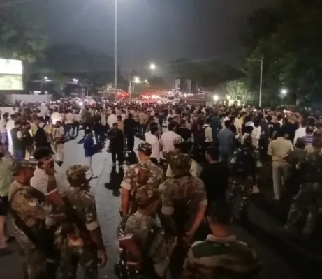 Jamshedpur Bar Stabbing Case: Three policemen suspended as victim dies, protests erupt