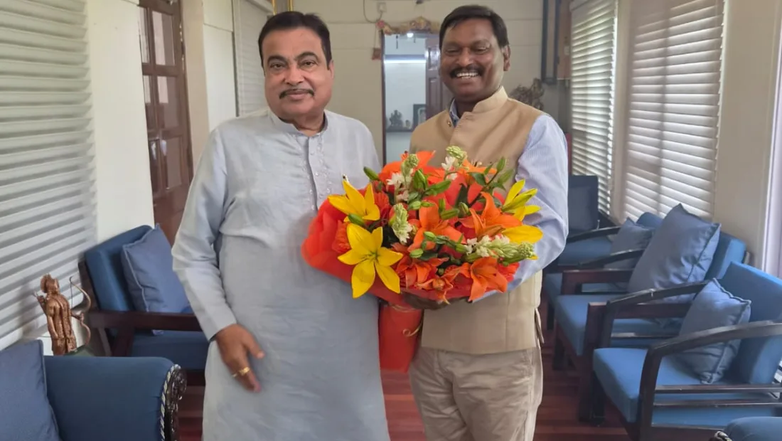 Arjun Munda urges Gadkari to fast-track Khunti bypass, other Jharkhand highway projects