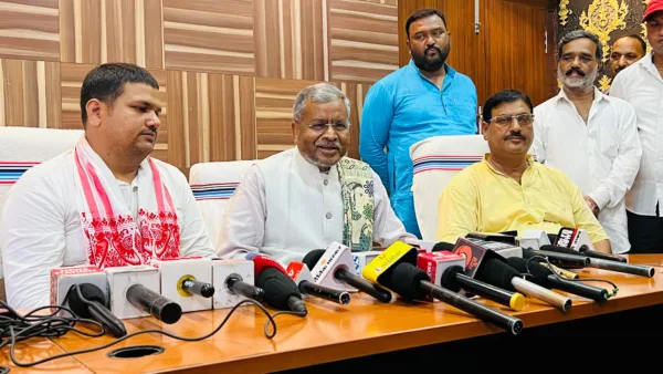 Babulal Marandi questions Rahul Gandhi’s silence on student attacks, demands arrest of culprits