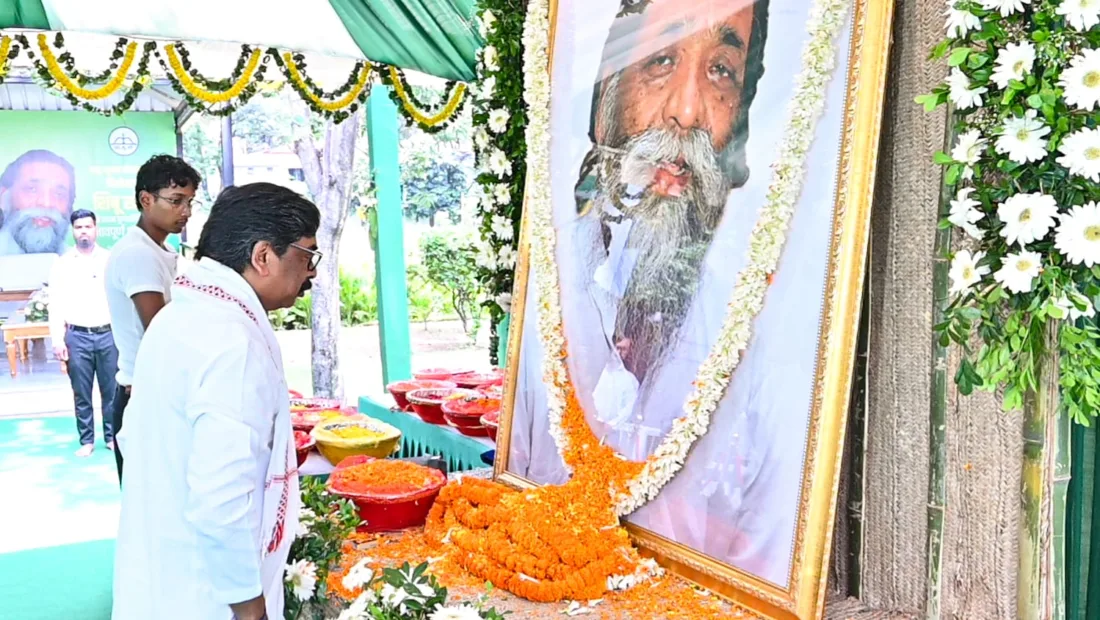CM Hemant Soren pays tribute to Dishom Guru, says Jharkhand Govt closely monitoring JPSC row