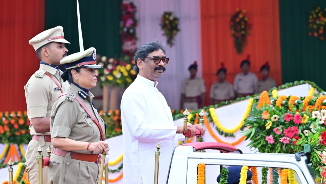 Jharkhand CM promises exam reforms, time-bound recruitment to students