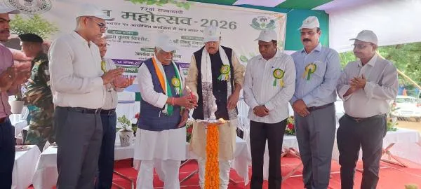 Van Mahotsav in Palamu focuses on forest expansion, wildlife conflict and forest economy