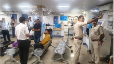 Armed robbers storm Canara Bank in Jamshedpur’s Golmuri, hold staff and customers hostage