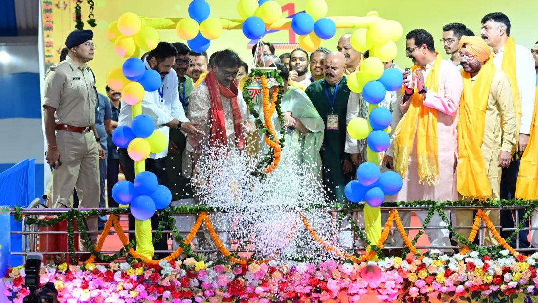 CM Hemant Soren joins Janmashtami celebrations, launches Dahi Handi contest in Ranchi