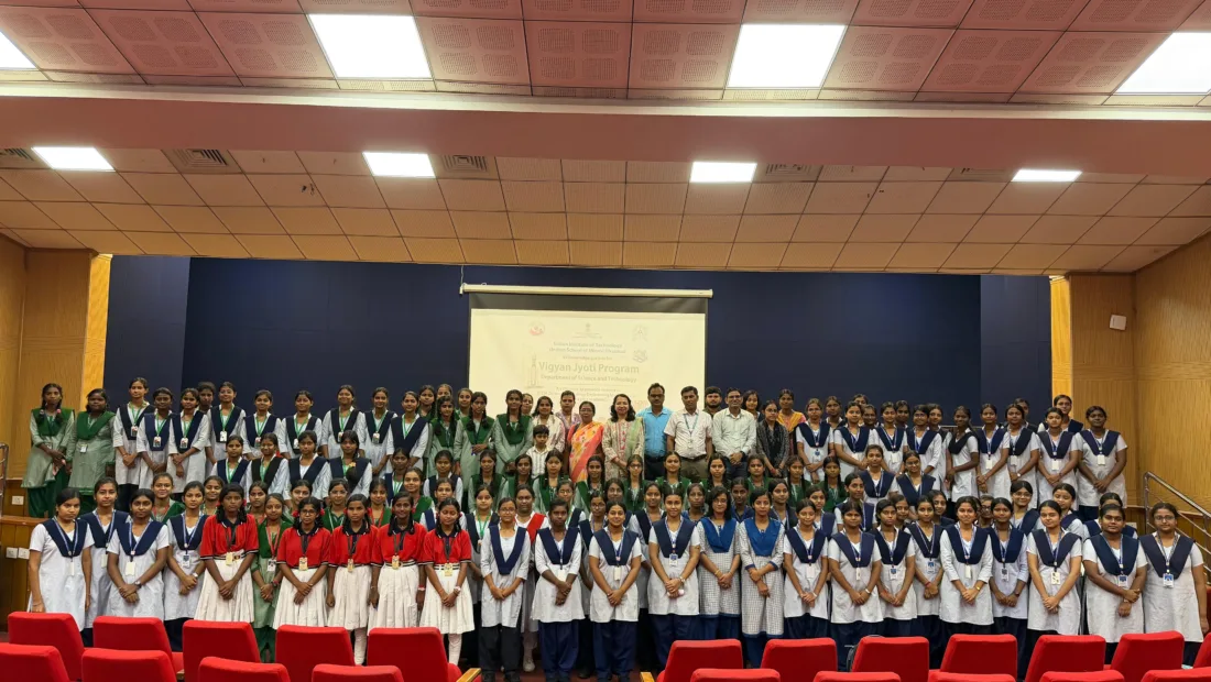 Vigyan Jyoti brings 115 JNV girls to IIT (ISM) Dhanbad for STEM exposure