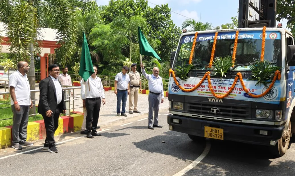 Khunti: LED awareness vehicle flagged off to promote mediation