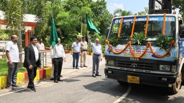 Khunti: LED awareness vehicle flagged off to promote mediation