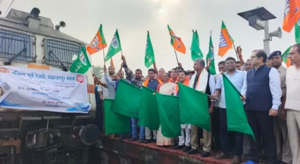 Manoharpur gets rail boost as Ernakulam Express halt begins