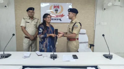 Palamu police return 97 lost mobile phones ahead of festive season