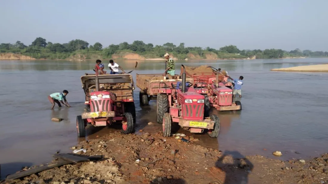 Illegal sand mining despite NGT ban comes under spotlight amid Jairam Mahto-police row
