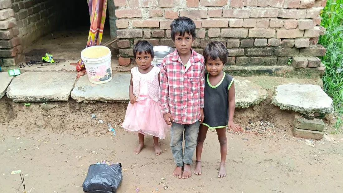 Three orphaned children face uncertain future after grandfather dies of snakebite in Palamu