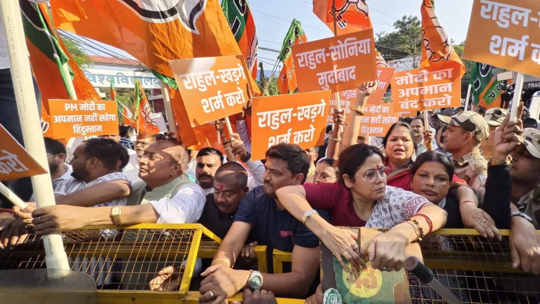 BJP gheraoes Congress office in Ranchi over Kharge’s remark about PM Modi’s late father