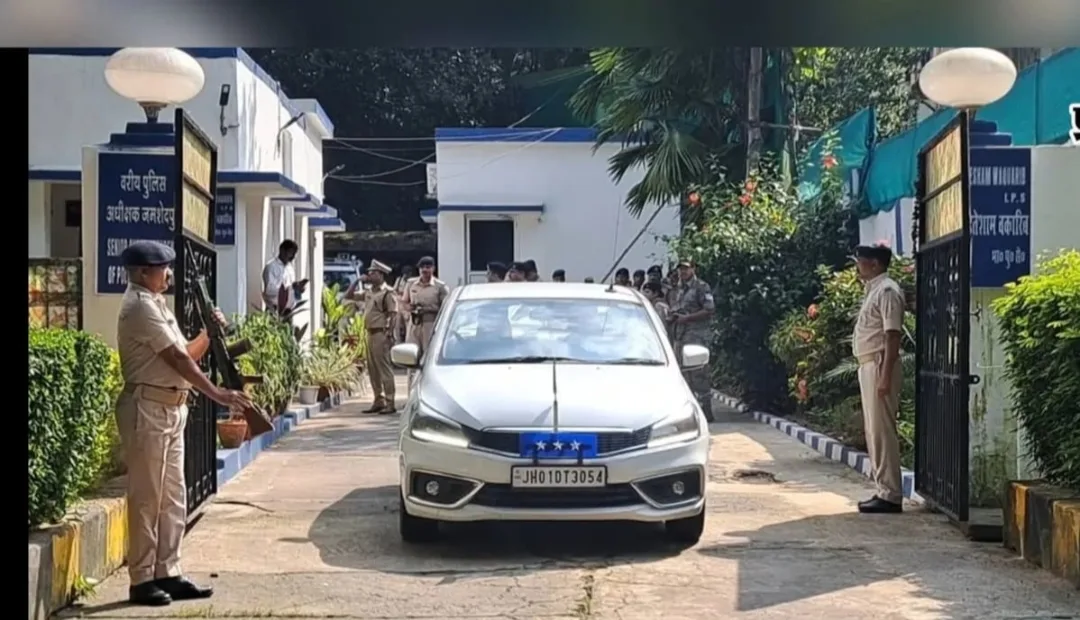 Jharkhand DGP reviews Jamshedpur crime, directs swift arrests in bank robbery, firing cases