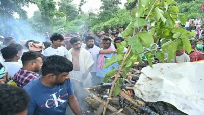 CM Hemant Soren bids tearful farewell to mother Rupi Soren, massive crowd joins funeral procession in Nemra