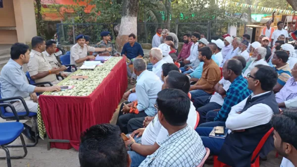 Latehar police hold peace committee meeting ahead of Durga Puja